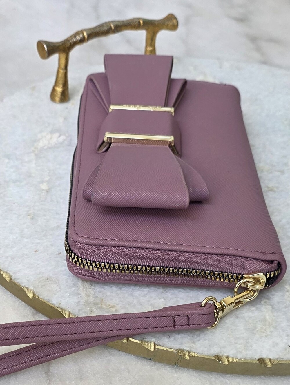 Betsey Johnson Large 3D Bow Zip Around Wallet Wristlet Mauve Plum Saffiano - Picture 5 of 15